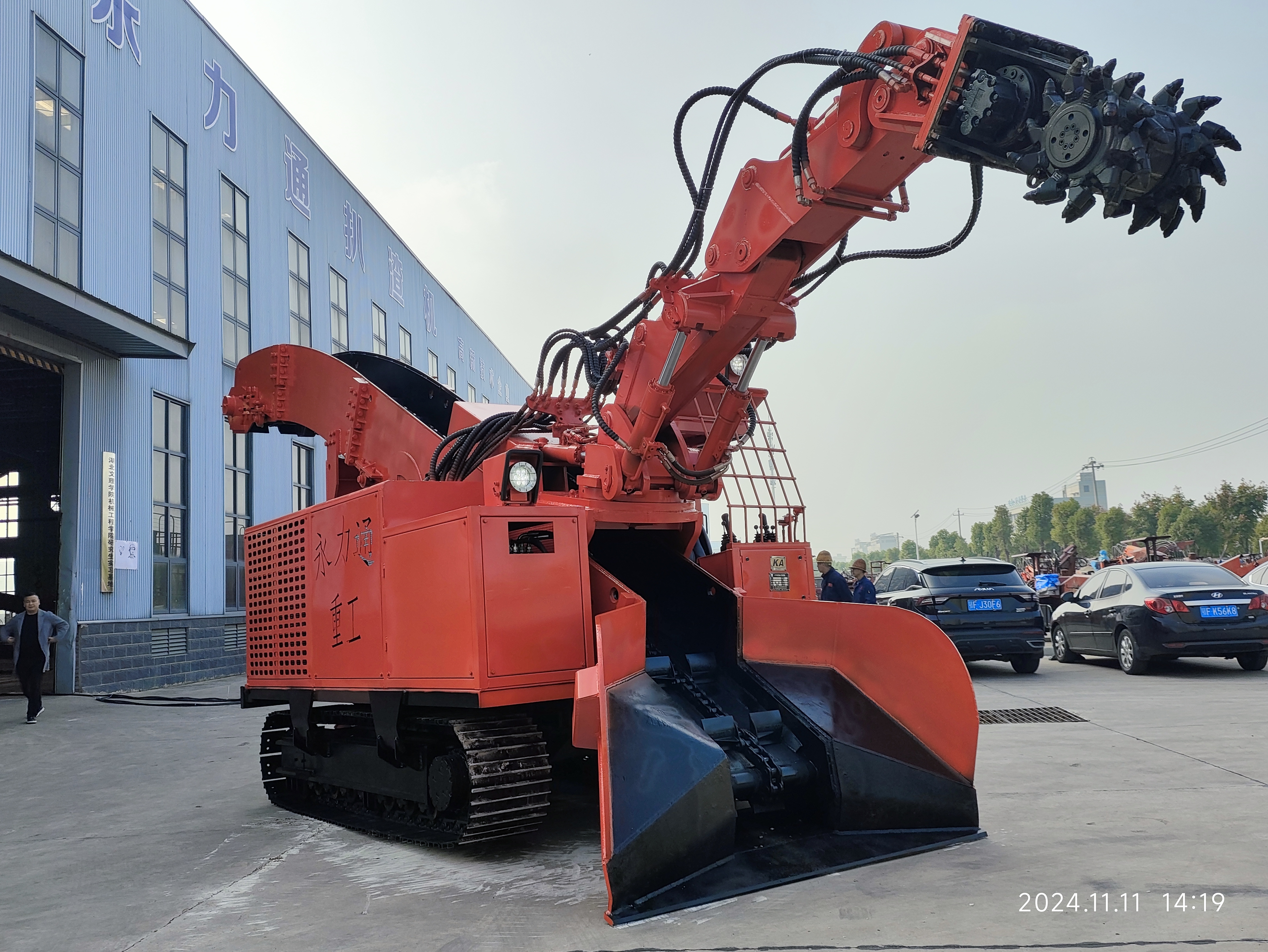 永力通履帶扒渣機，3年質保，是對質量的自信